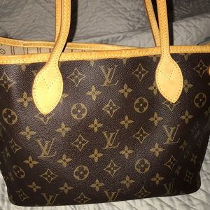 Louis Vuitton Neverfull pm in great condition!